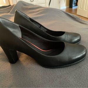 Rockport Pumps size 9.5